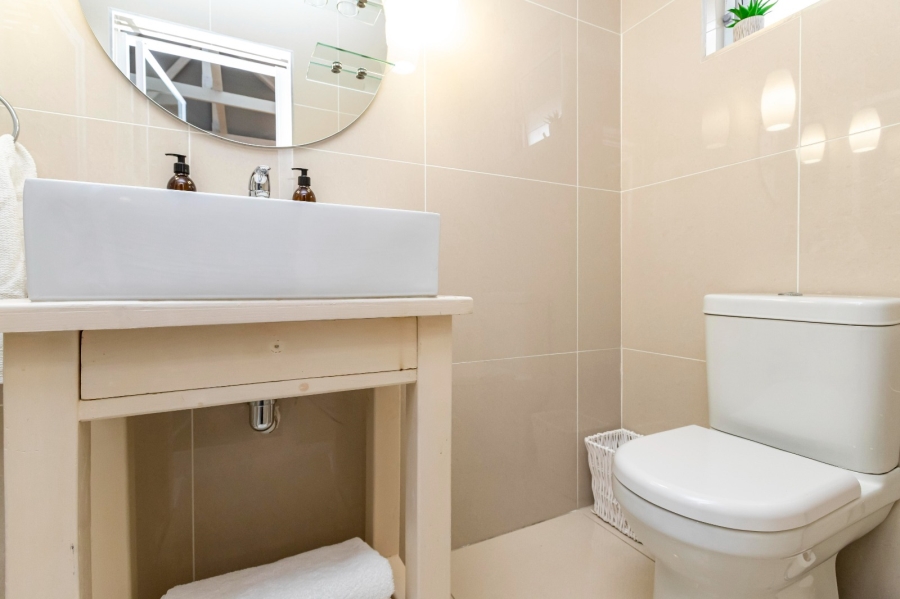 5 Bedroom Property for Sale in Gonubie Eastern Cape